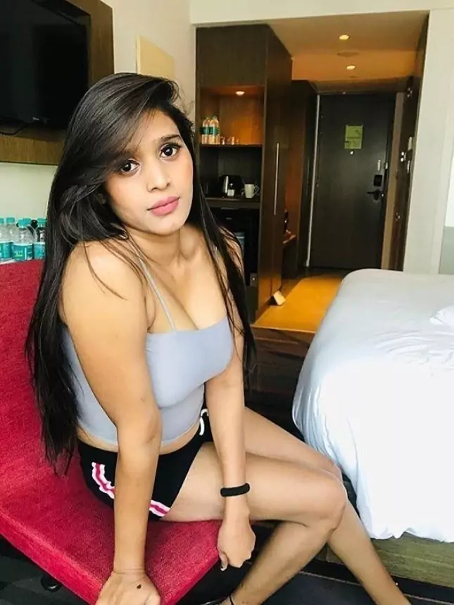 कॉल गर्ल्स सर्विस कोलोरियांग